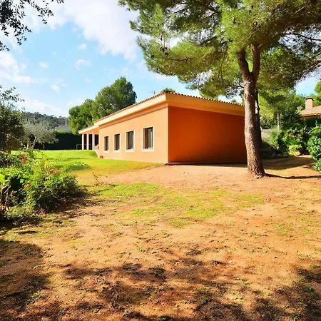 I-1 Mont-ras 8 Pax Holiday home
