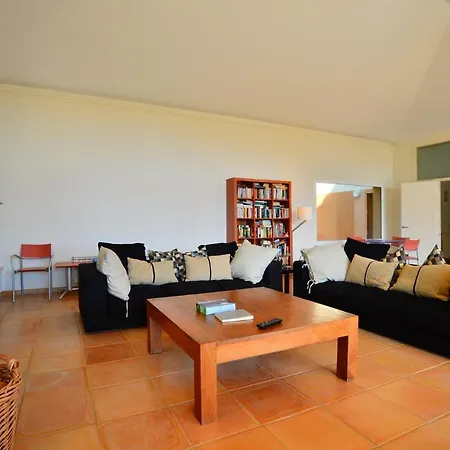 I-1 Mont-ras 8 Pax Holiday home *